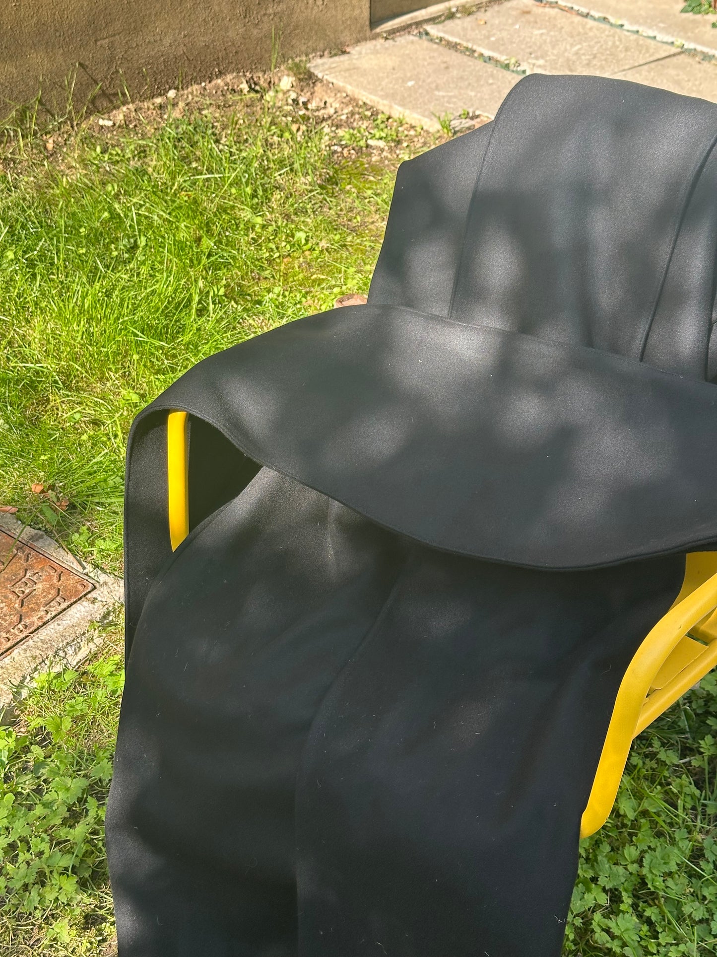 LE MANTEAU